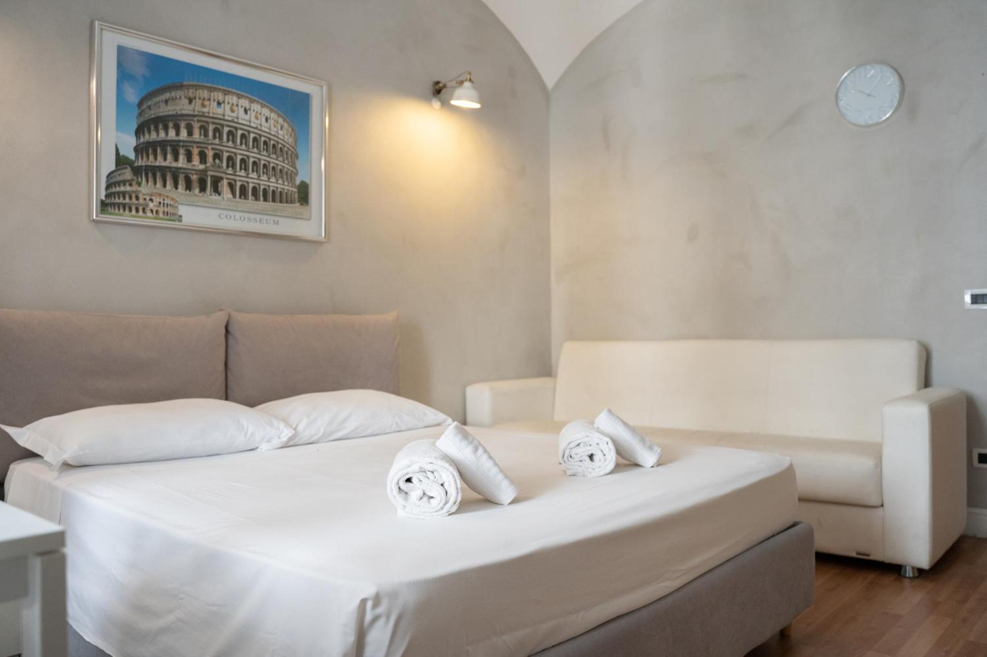 Key Apartment San Giovanni Rome Exterior photo